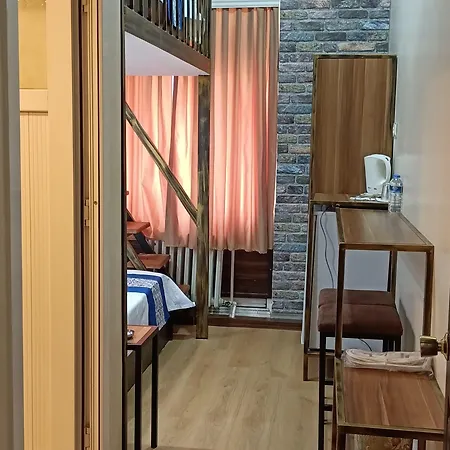 Готель Duenya Адана