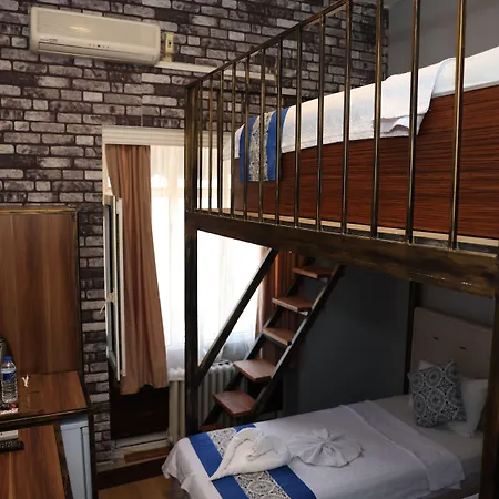 Готель Duenya Адана